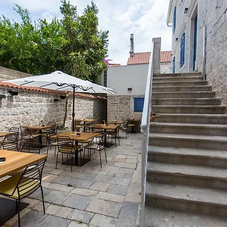 Hotel Bifora Heritage Trogir