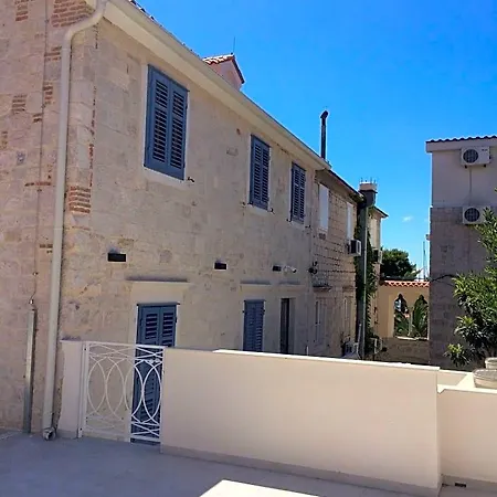 מלון Bifora Heritage 4*